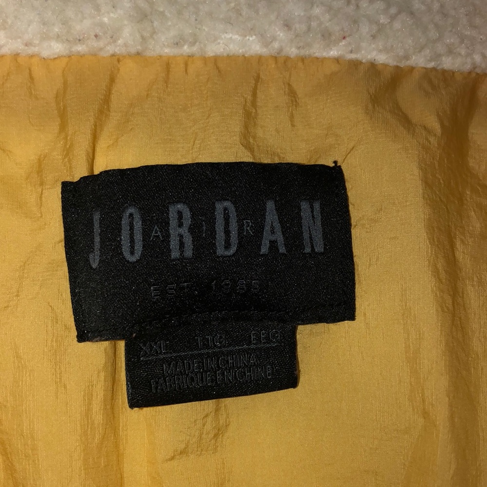 sweater - Picture 3 of 3